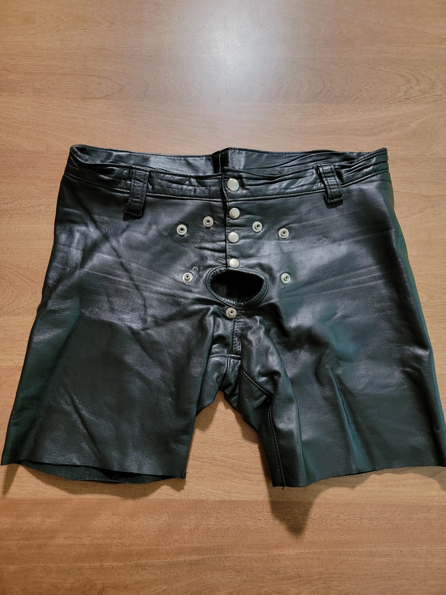 28-32 Short