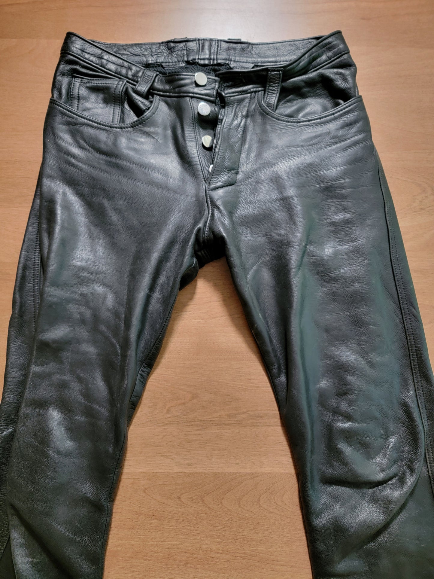 29-32 Leather Pants