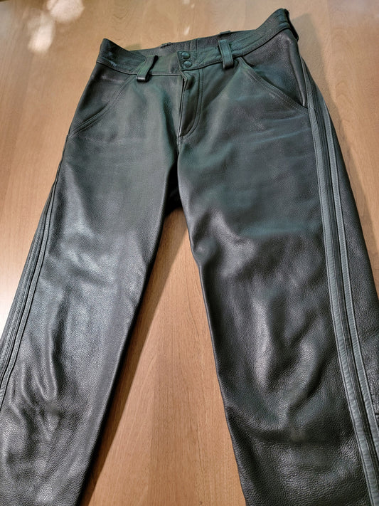 28-31 Northbound Leather 2 grey stripes