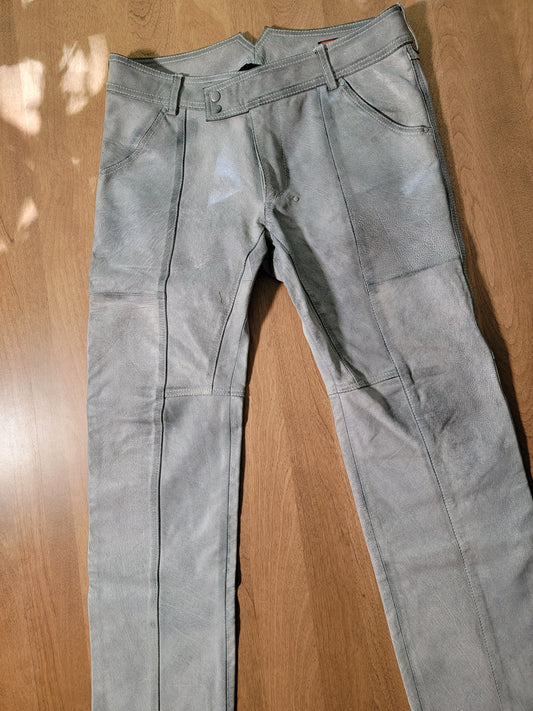 32 Diesel Grey